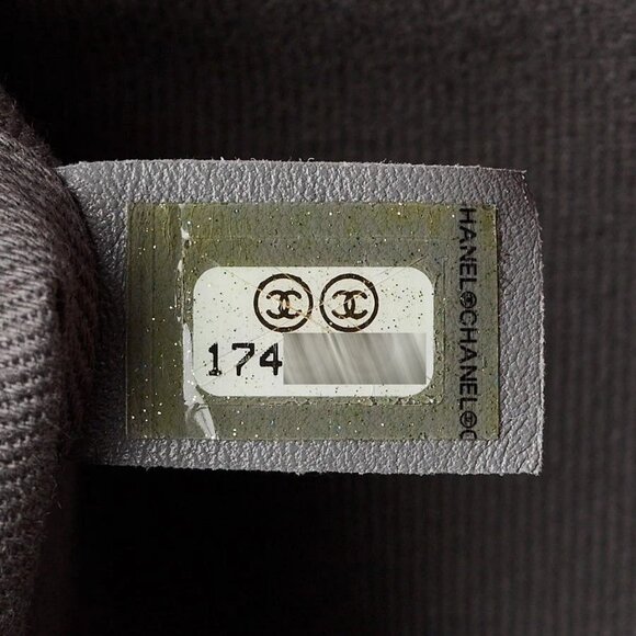 Chanel Red Iridescent Calfskin Leather Chain Large Crossbody Bag - Picture 9 of 10